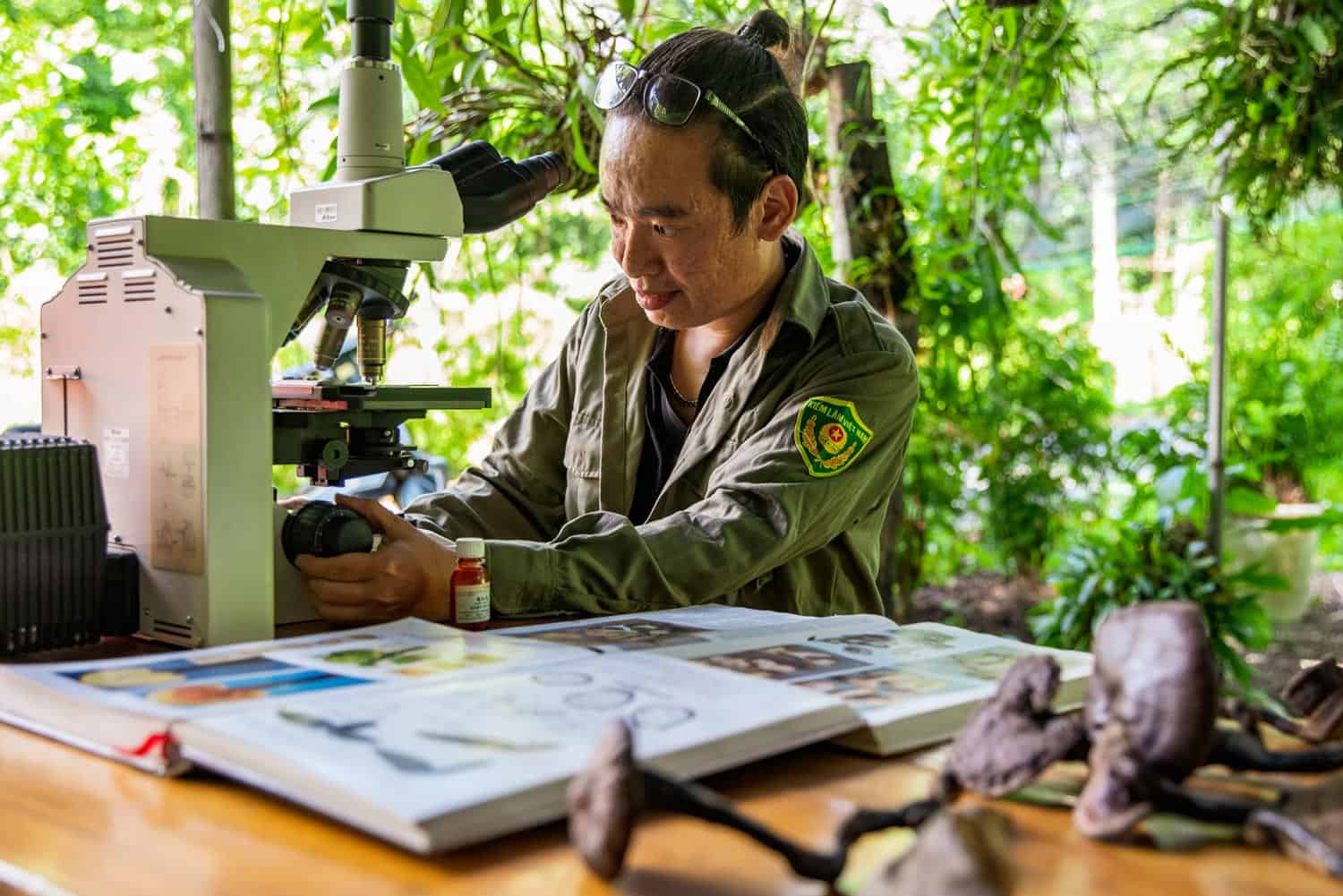 vietnam_portrait_magazine_photography_photographer_binh_dang_reseacher_interview