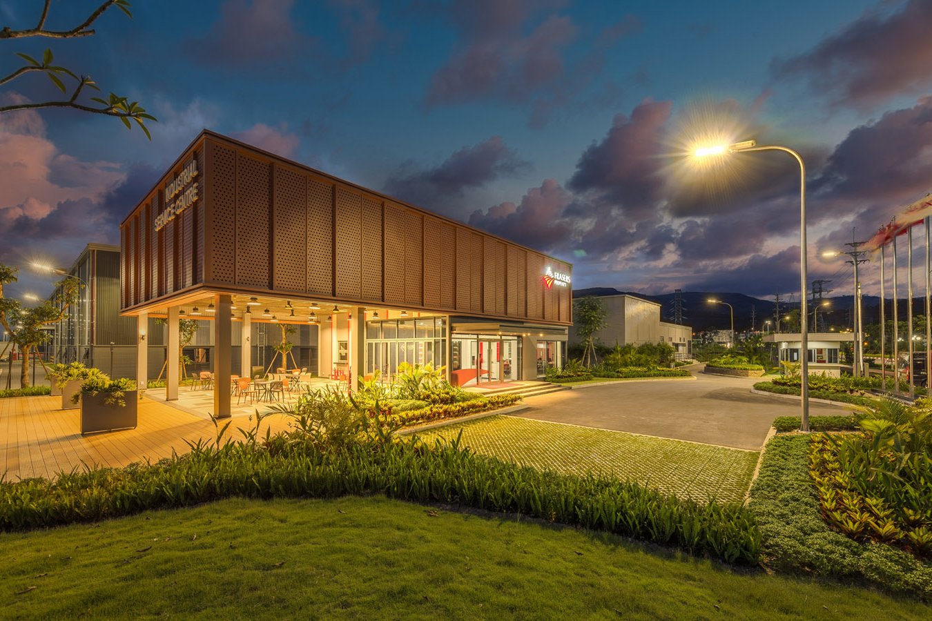 Industrial_Photography_Commission_in_Vietnam_with_Frasers_Property (39)