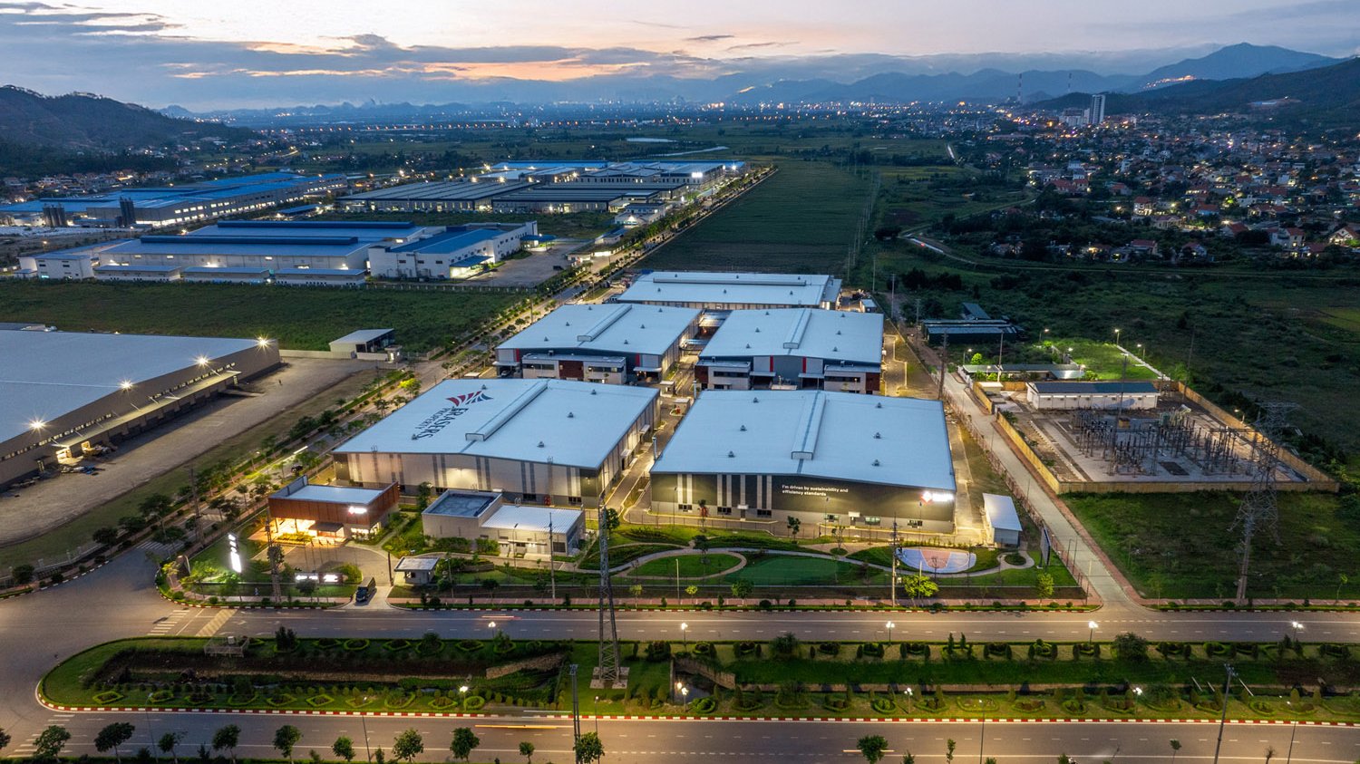 Industrial_Photography_Commission_in_Vietnam_with_Frasers_Property (80)